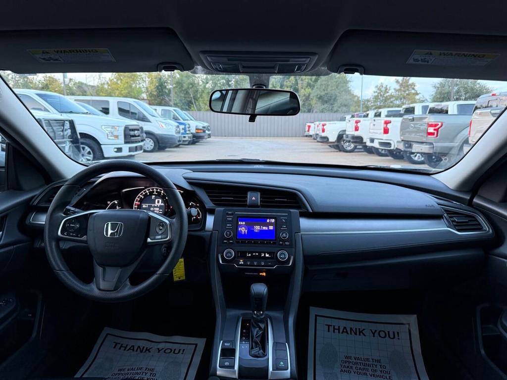 Honda Civic Sedan Vehicle Full-screen Gallery Image 17