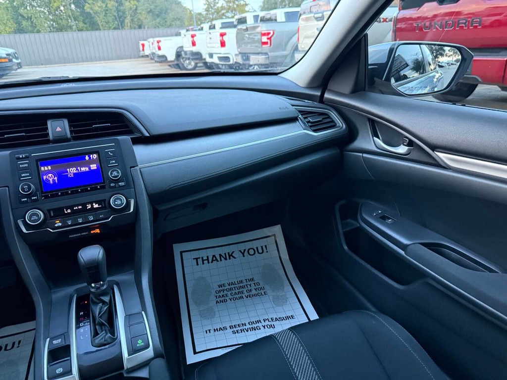 Honda Civic Sedan Vehicle Full-screen Gallery Image 20