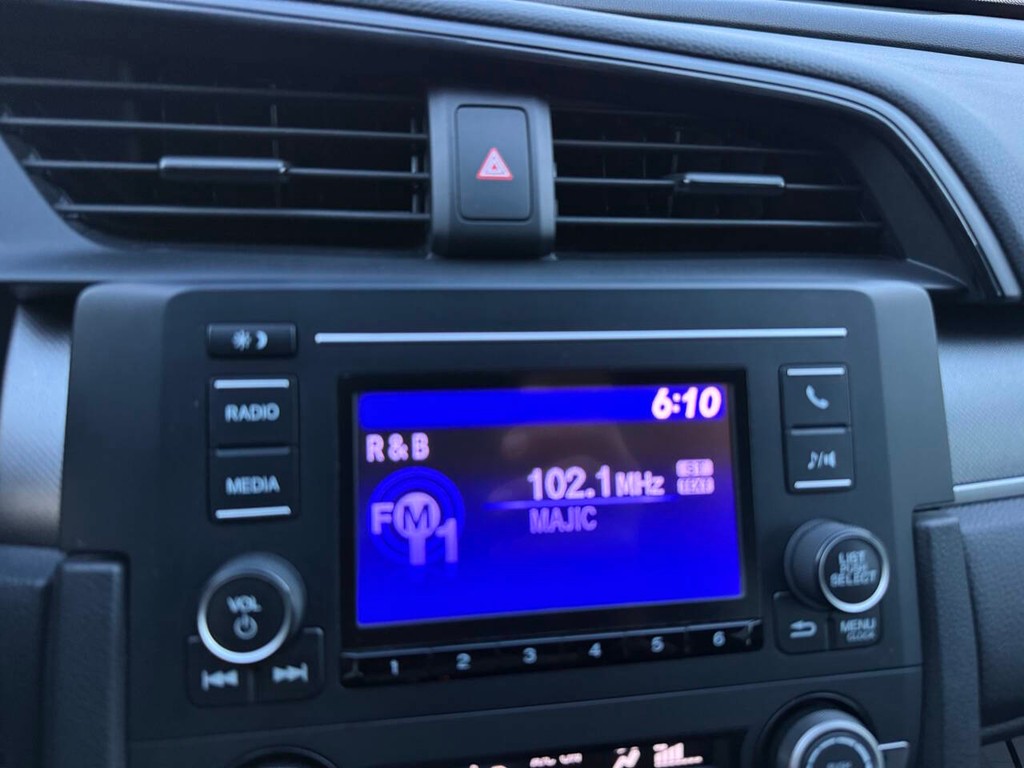 Honda Civic Sedan Vehicle Full-screen Gallery Image 25