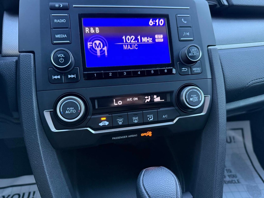 Honda Civic Sedan Vehicle Full-screen Gallery Image 27