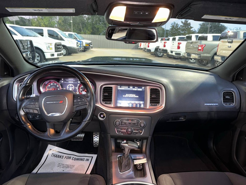 Dodge Charger Vehicle Full-screen Gallery Image 17