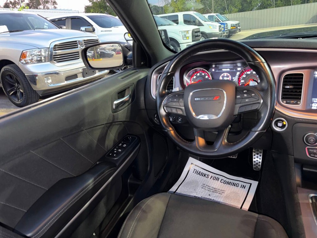 Dodge Charger Vehicle Full-screen Gallery Image 19