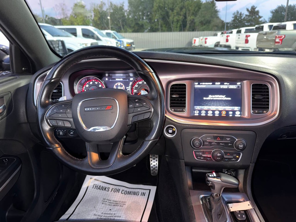 Dodge Charger Vehicle Full-screen Gallery Image 21