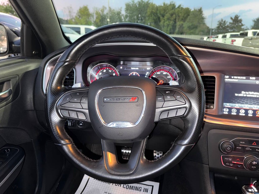 Dodge Charger Vehicle Full-screen Gallery Image 22