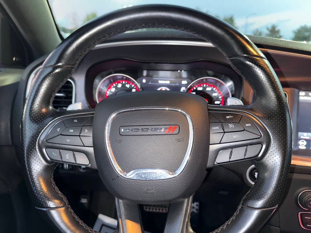 Dodge Charger Vehicle Full-screen Gallery Image 23