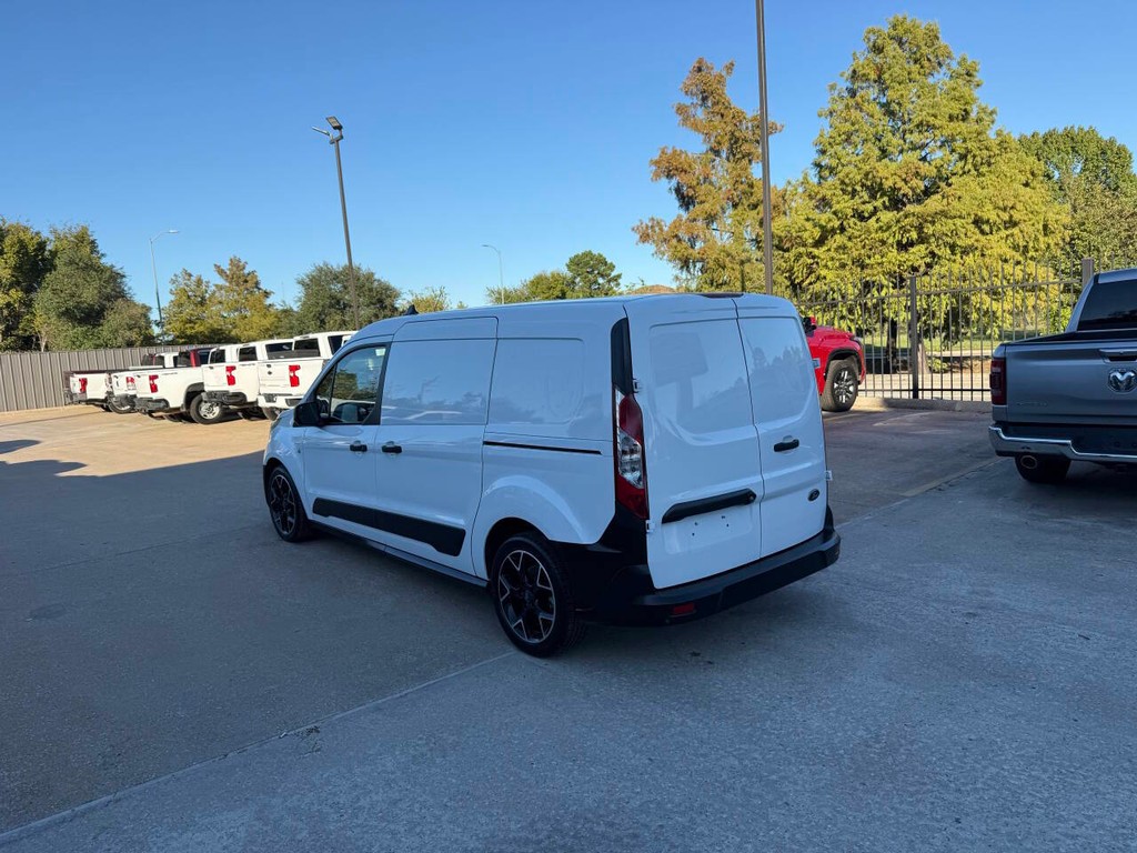 Ford Transit Connect Van Vehicle Full-screen Gallery Image 04