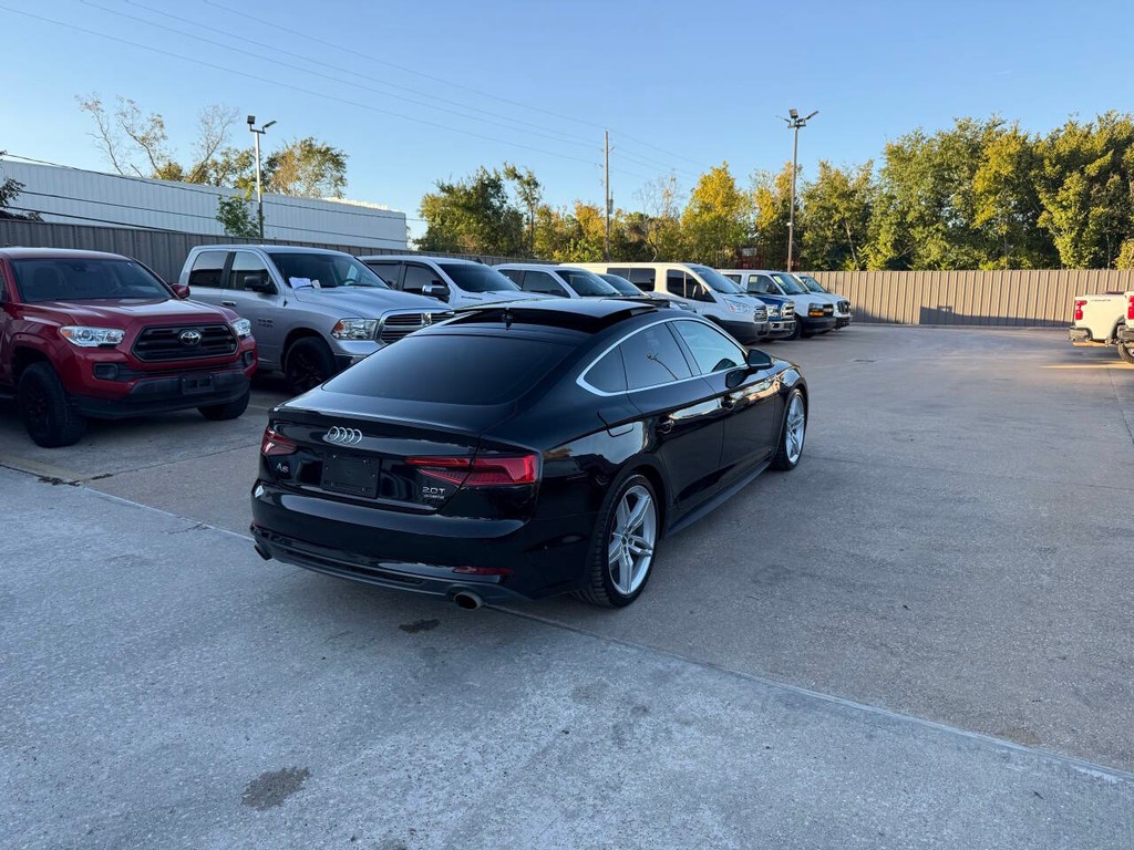 Audi A5 Sportback Vehicle Full-screen Gallery Image 05