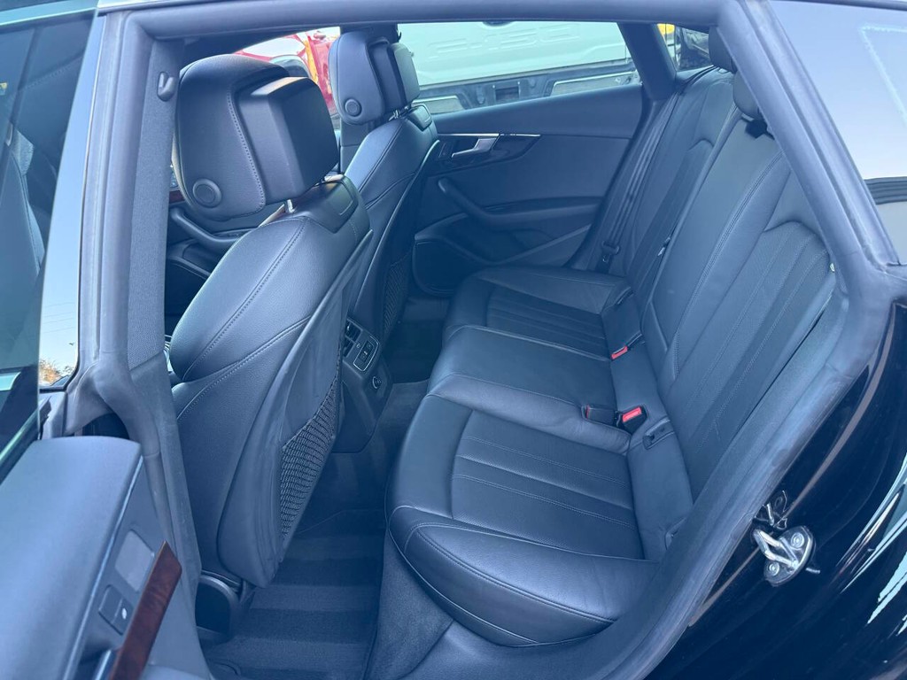 Audi A5 Sportback Vehicle Full-screen Gallery Image 13