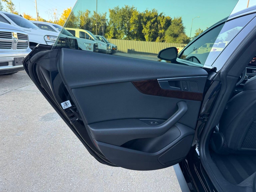 Audi A5 Sportback Vehicle Full-screen Gallery Image 14