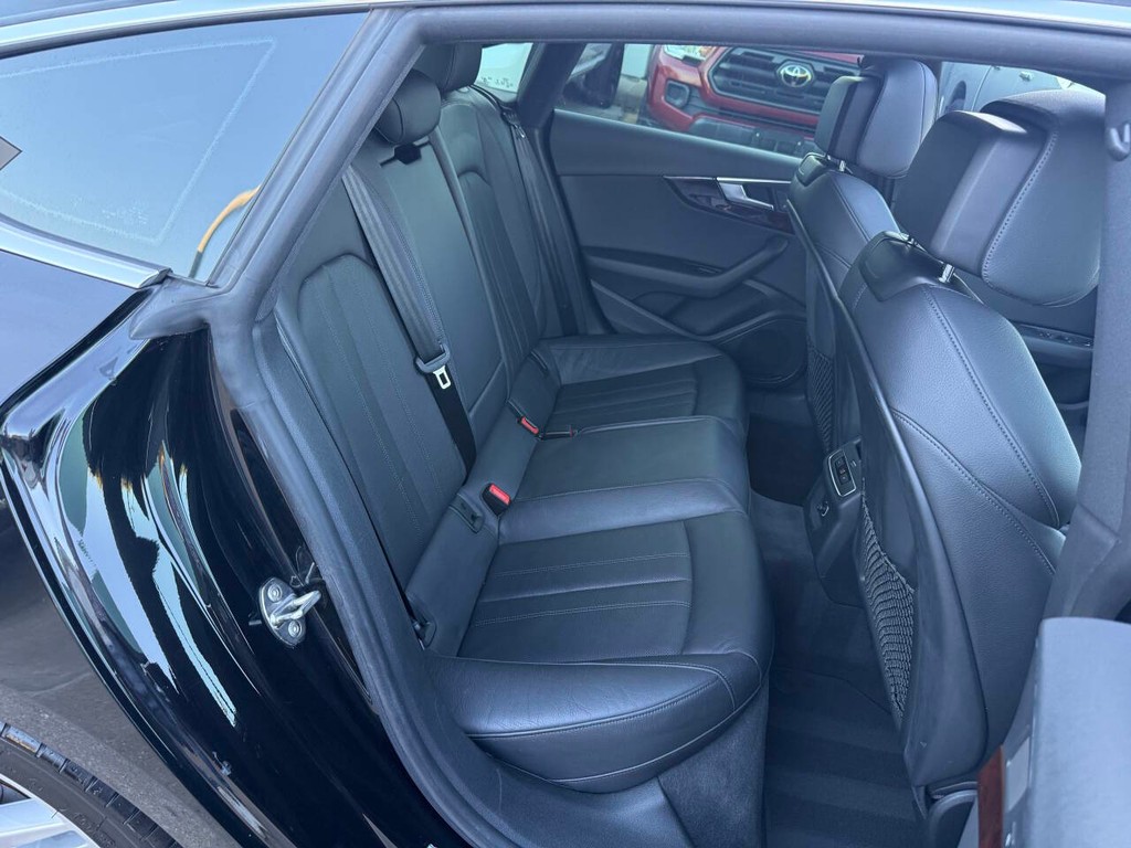 Audi A5 Sportback Vehicle Full-screen Gallery Image 15