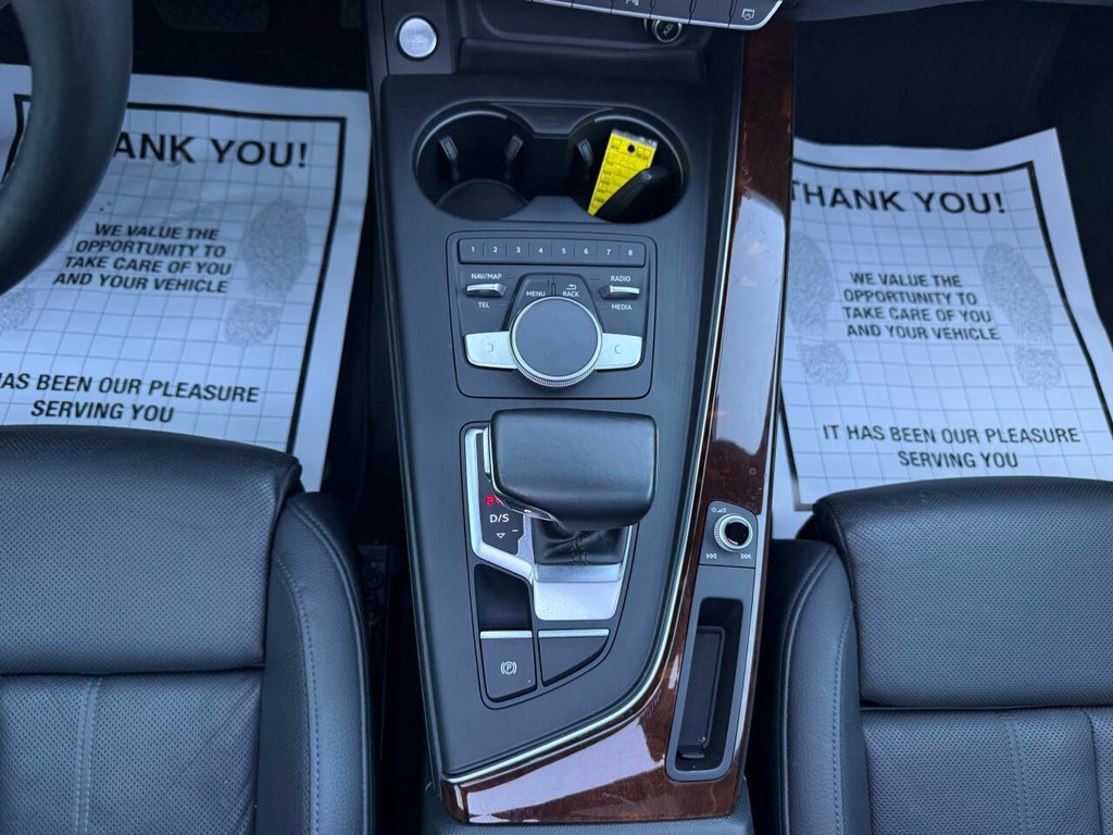 Audi A5 Sportback Vehicle Full-screen Gallery Image 31