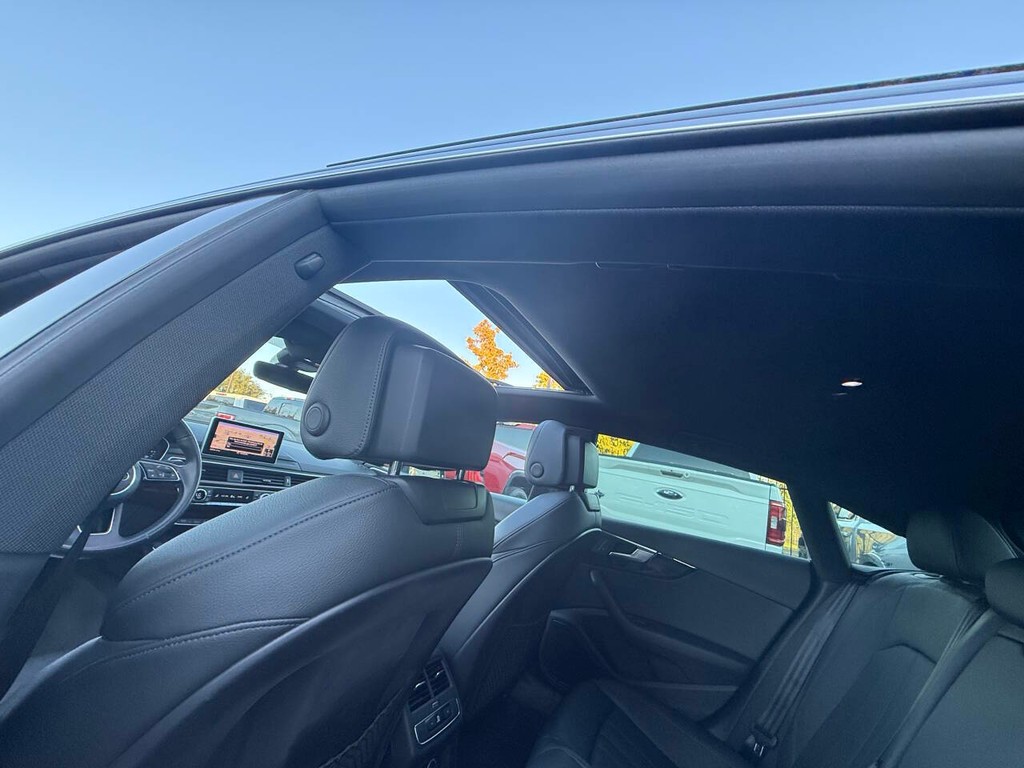 Audi A5 Sportback Vehicle Full-screen Gallery Image 34