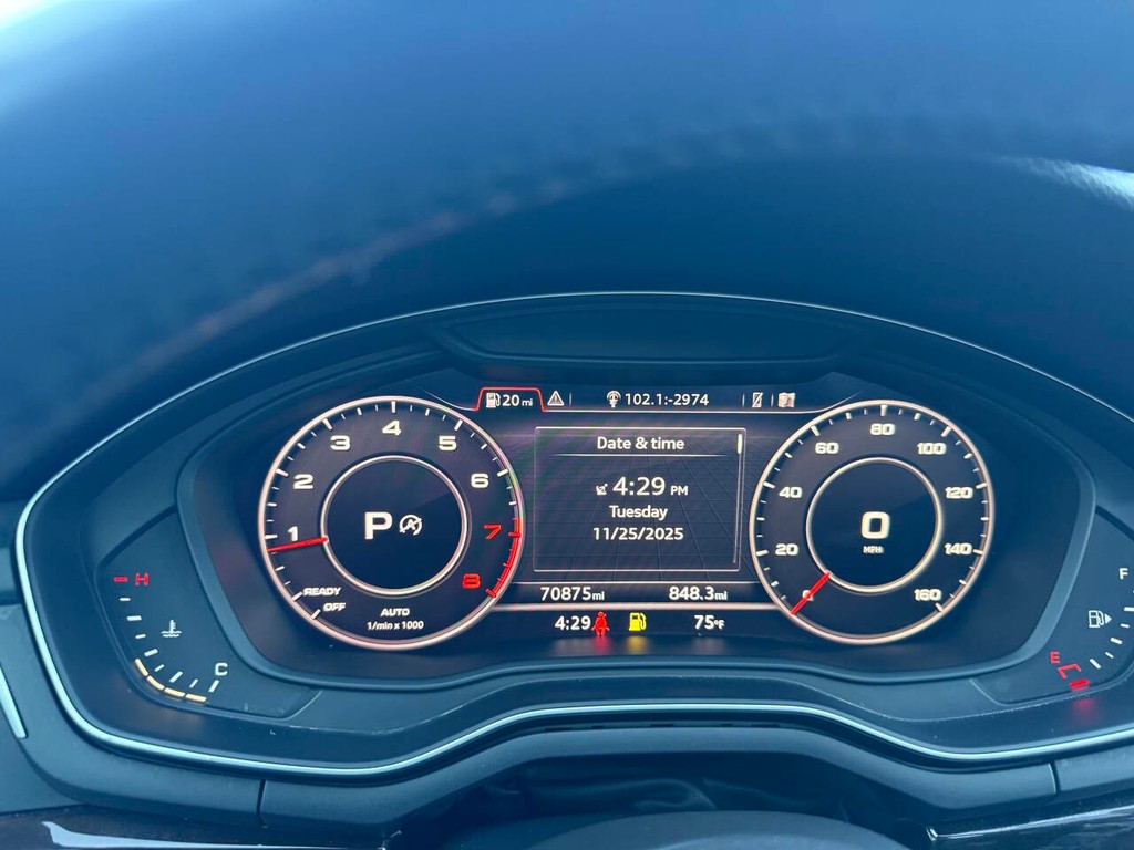 Audi A5 Sportback Vehicle Full-screen Gallery Image 35