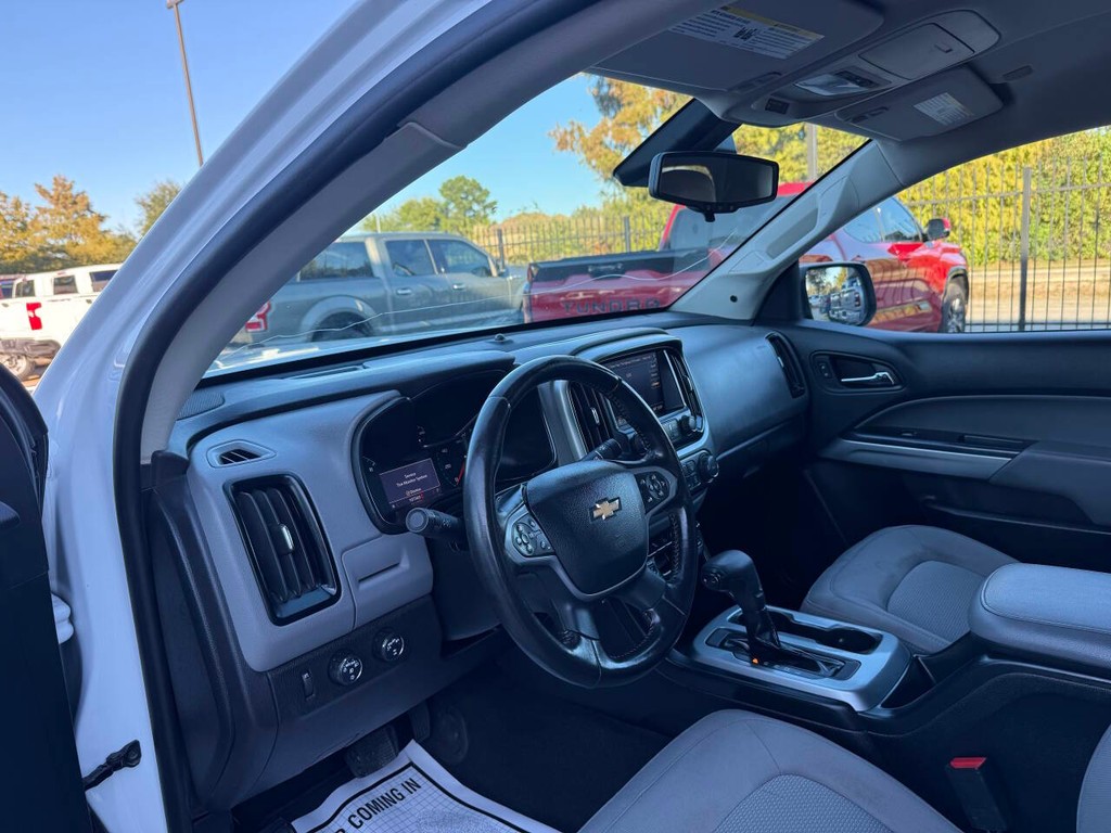 Chevrolet Colorado Vehicle Full-screen Gallery Image 06