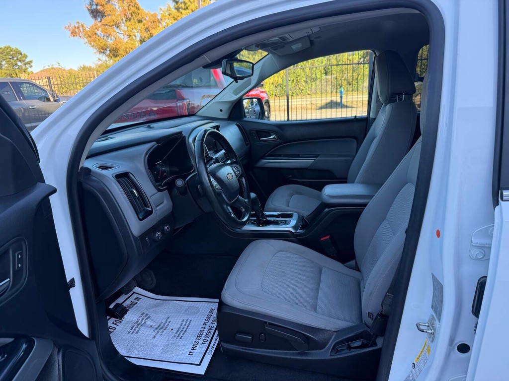 Chevrolet Colorado Vehicle Full-screen Gallery Image 07