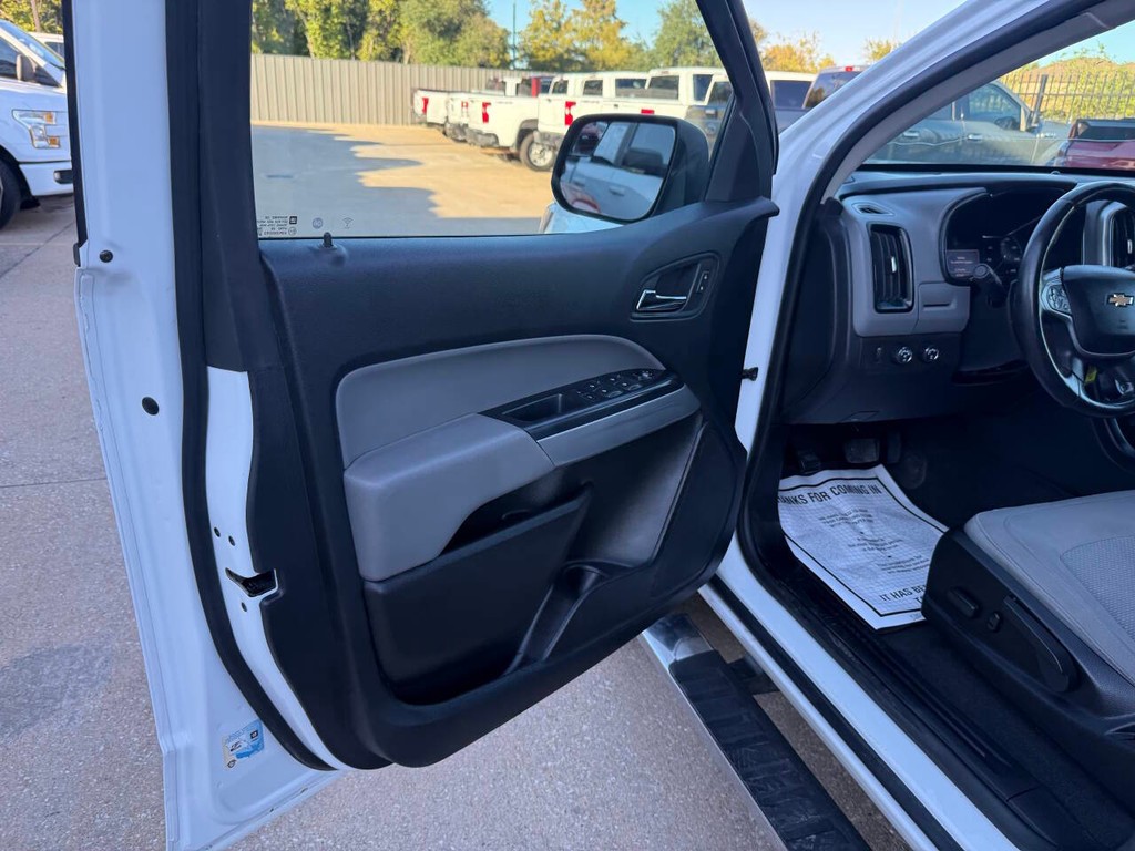 Chevrolet Colorado Vehicle Full-screen Gallery Image 08