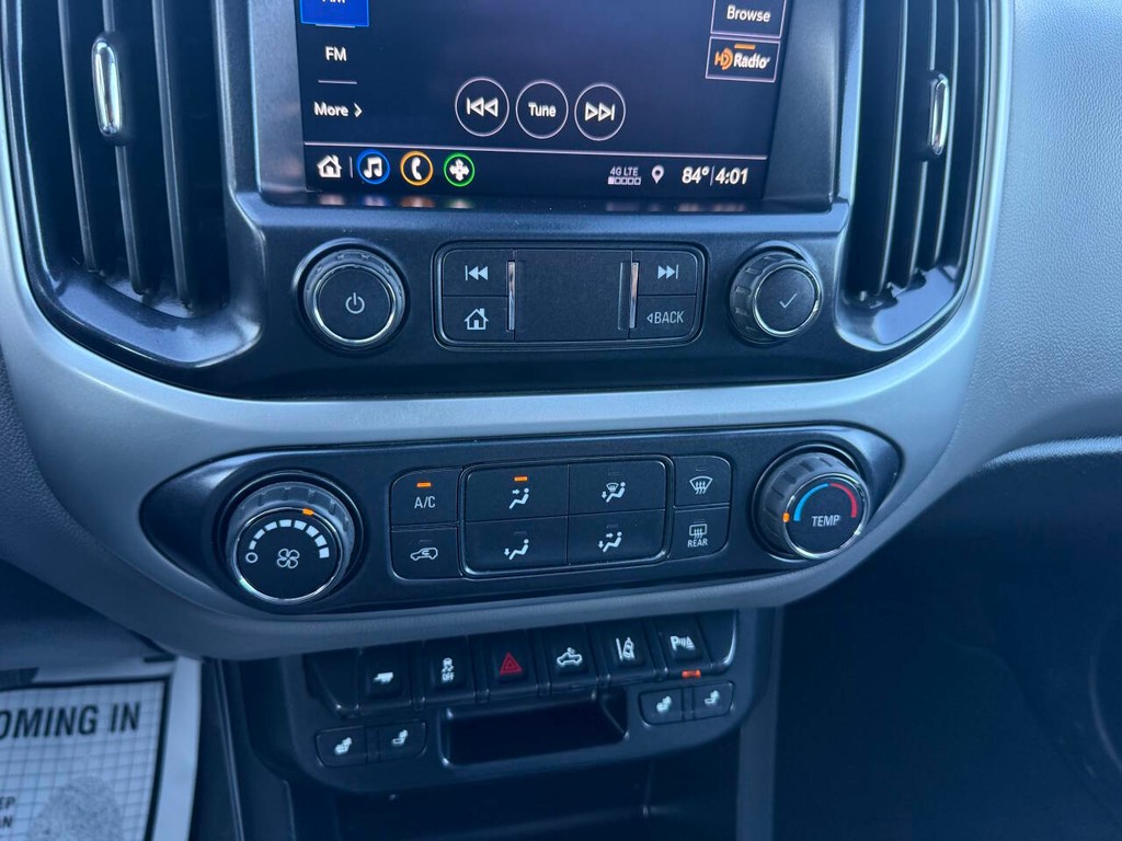 Chevrolet Colorado Vehicle Full-screen Gallery Image 27