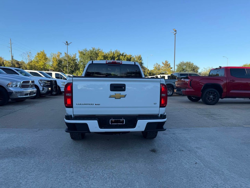 Chevrolet Colorado Vehicle Full-screen Gallery Image 38
