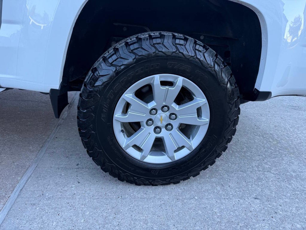 Chevrolet Colorado Vehicle Full-screen Gallery Image 39