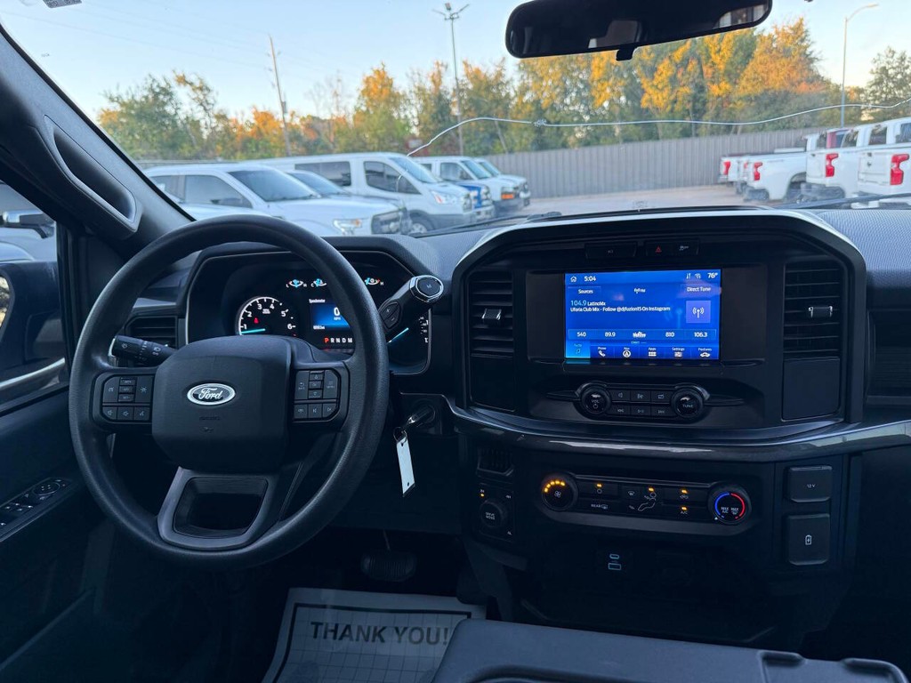 Ford F-150 Vehicle Full-screen Gallery Image 19