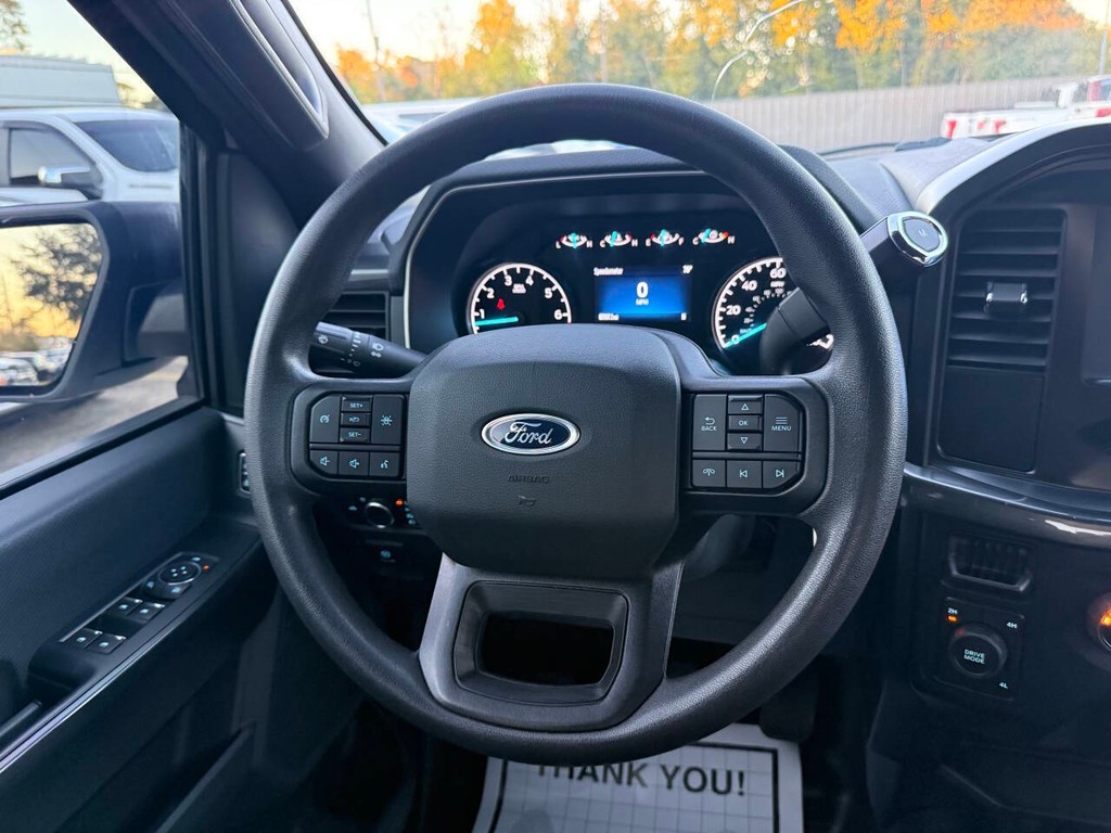 Ford F-150 Vehicle Full-screen Gallery Image 20