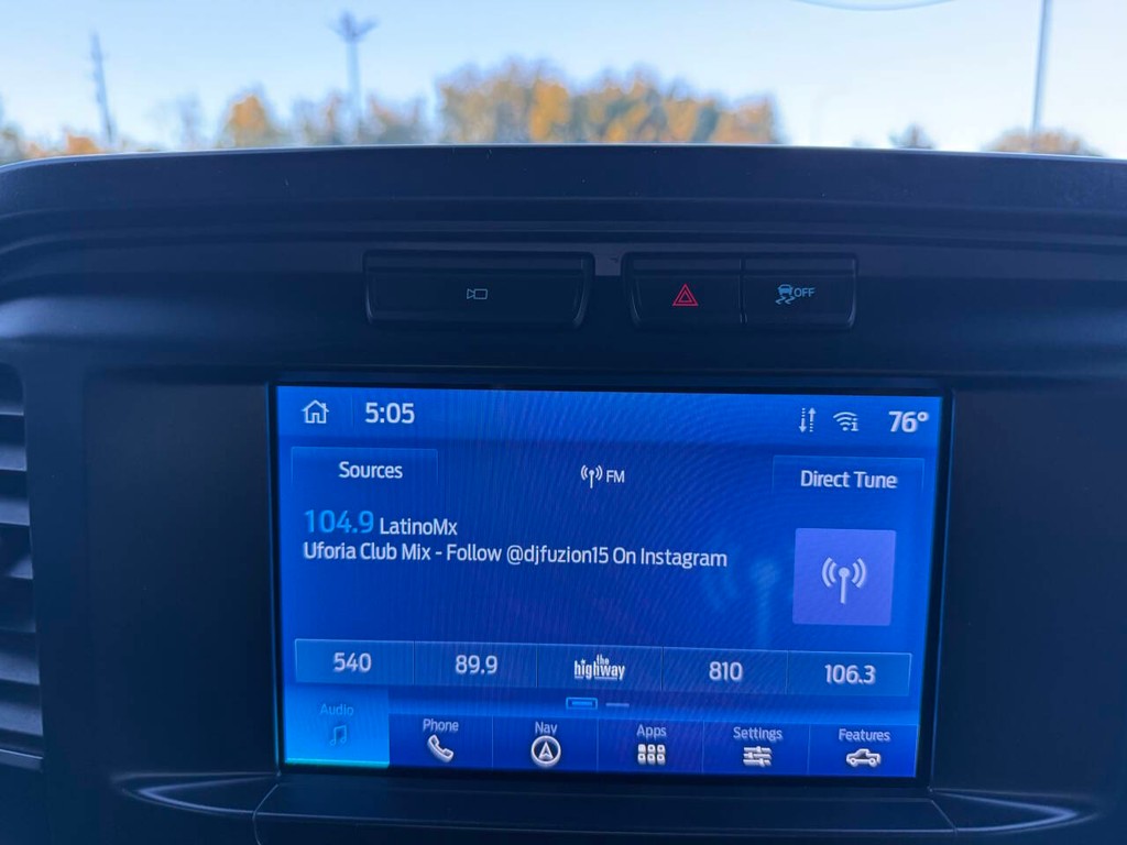 Ford F-150 Vehicle Full-screen Gallery Image 24