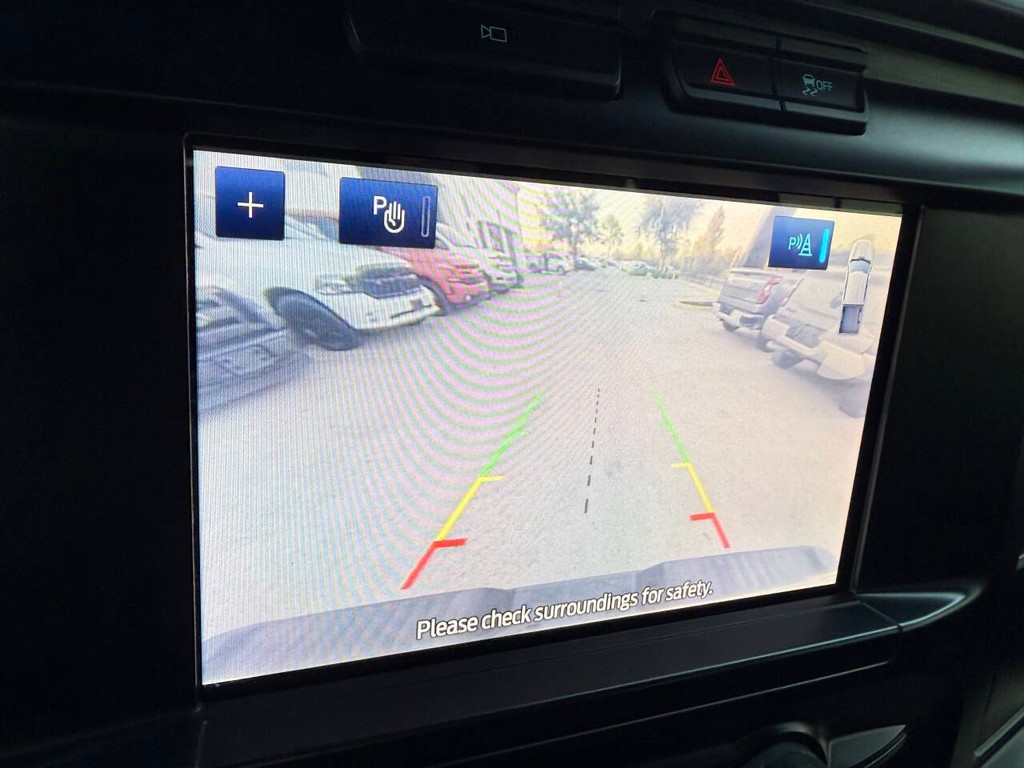 Ford F-150 Vehicle Full-screen Gallery Image 25