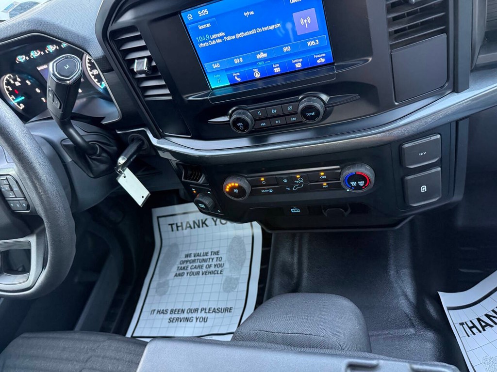 Ford F-150 Vehicle Full-screen Gallery Image 29