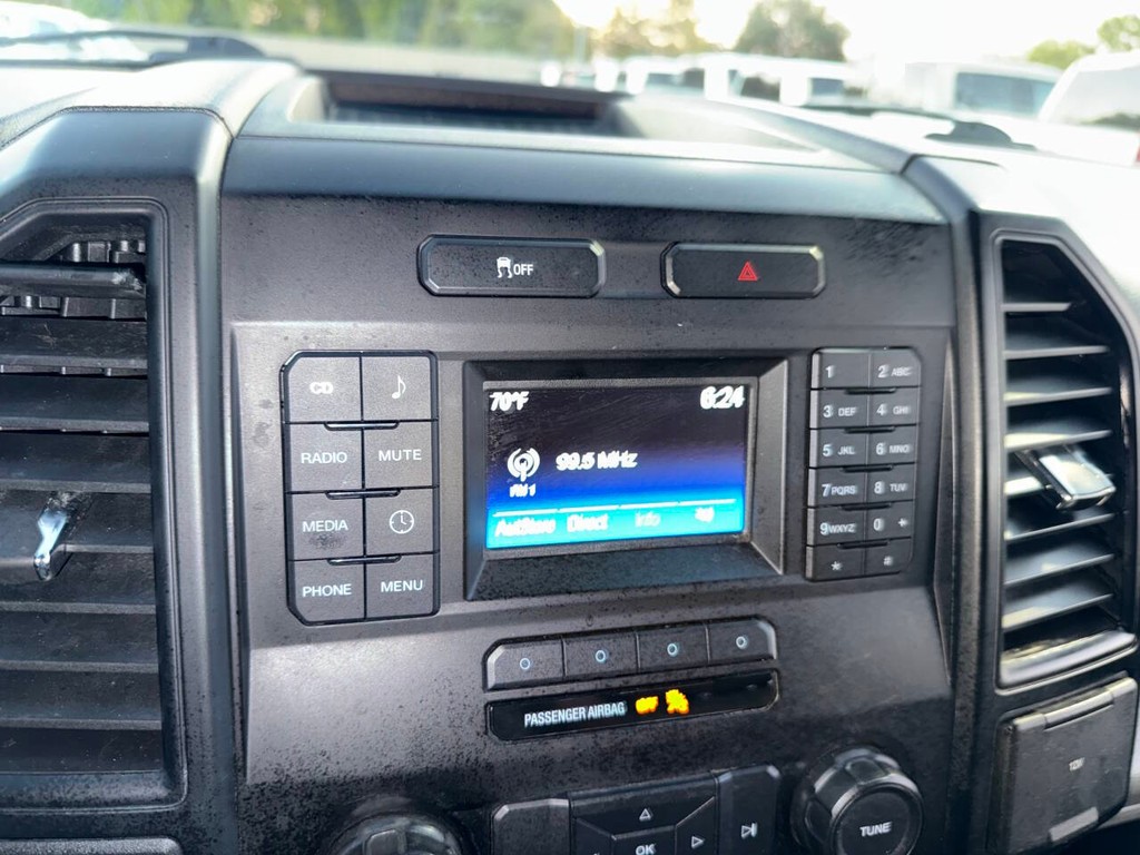 Ford F-150 Vehicle Full-screen Gallery Image 25