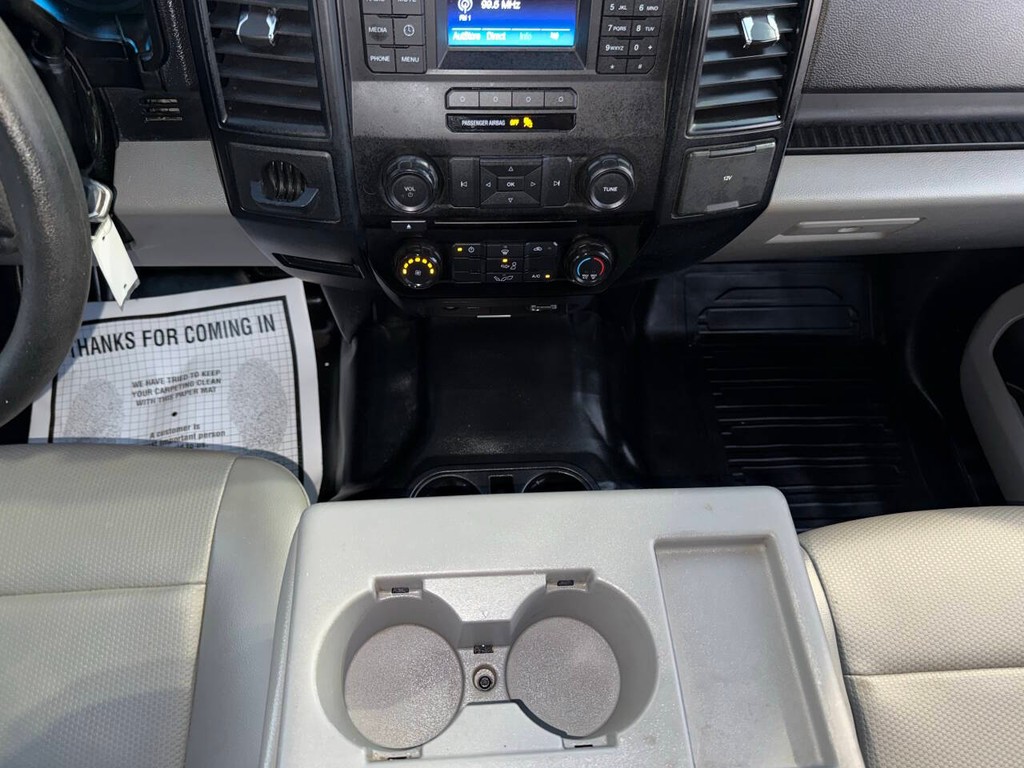 Ford F-150 Vehicle Full-screen Gallery Image 28