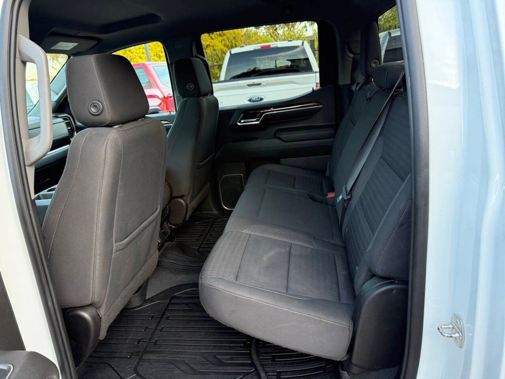 GMC Sierra 1500 Vehicle Full-screen Gallery Image 13