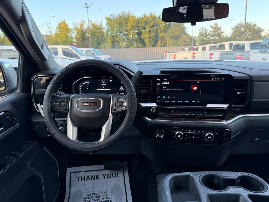 GMC Sierra 1500 Vehicle Full-screen Gallery Image 21