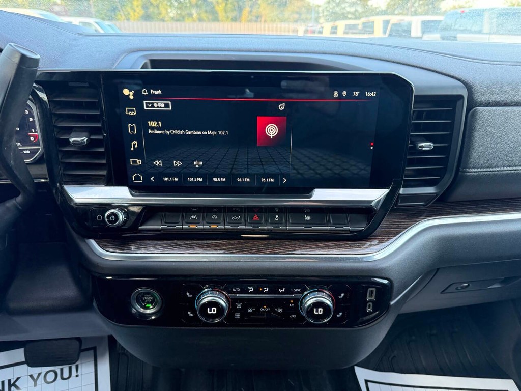 GMC Sierra 1500 Vehicle Full-screen Gallery Image 24