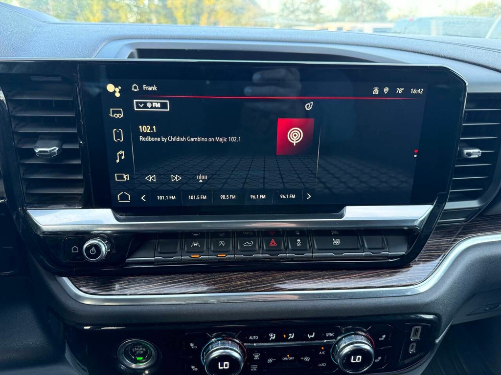 GMC Sierra 1500 Vehicle Full-screen Gallery Image 26