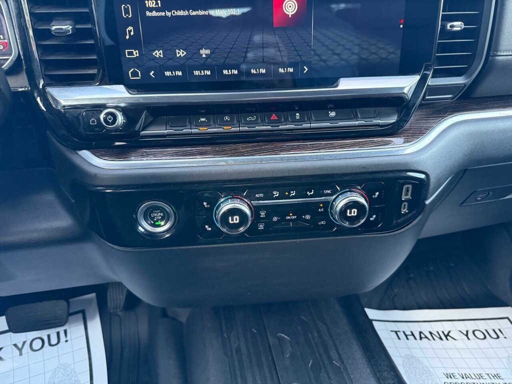 GMC Sierra 1500 Vehicle Full-screen Gallery Image 28