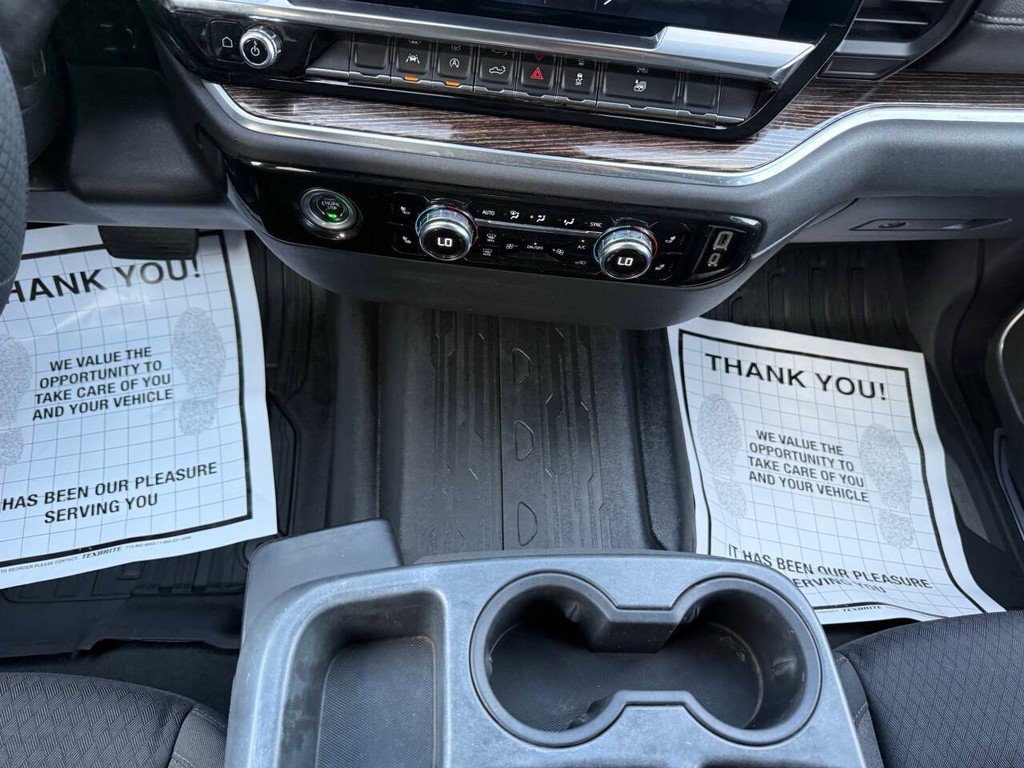 GMC Sierra 1500 Vehicle Full-screen Gallery Image 29