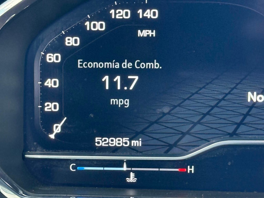 GMC Sierra 1500 Vehicle Full-screen Gallery Image 32