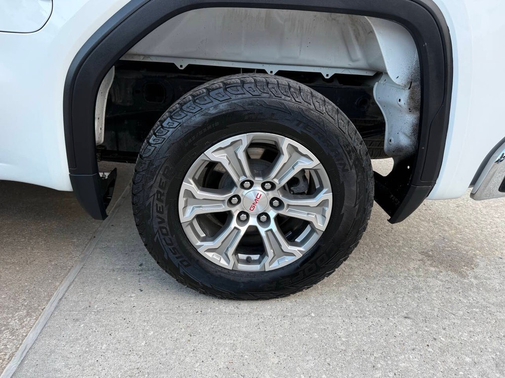 GMC Sierra 1500 Vehicle Full-screen Gallery Image 35