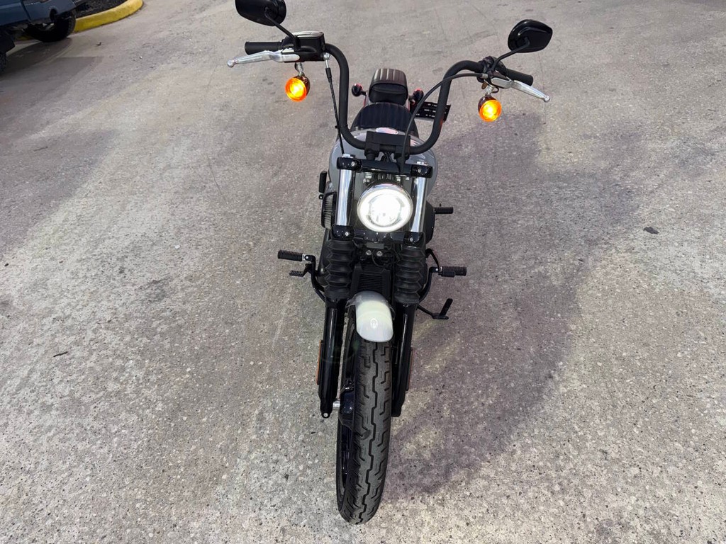 Harley-Davidson FXBBS STREET BO Vehicle Full-screen Gallery Image 18