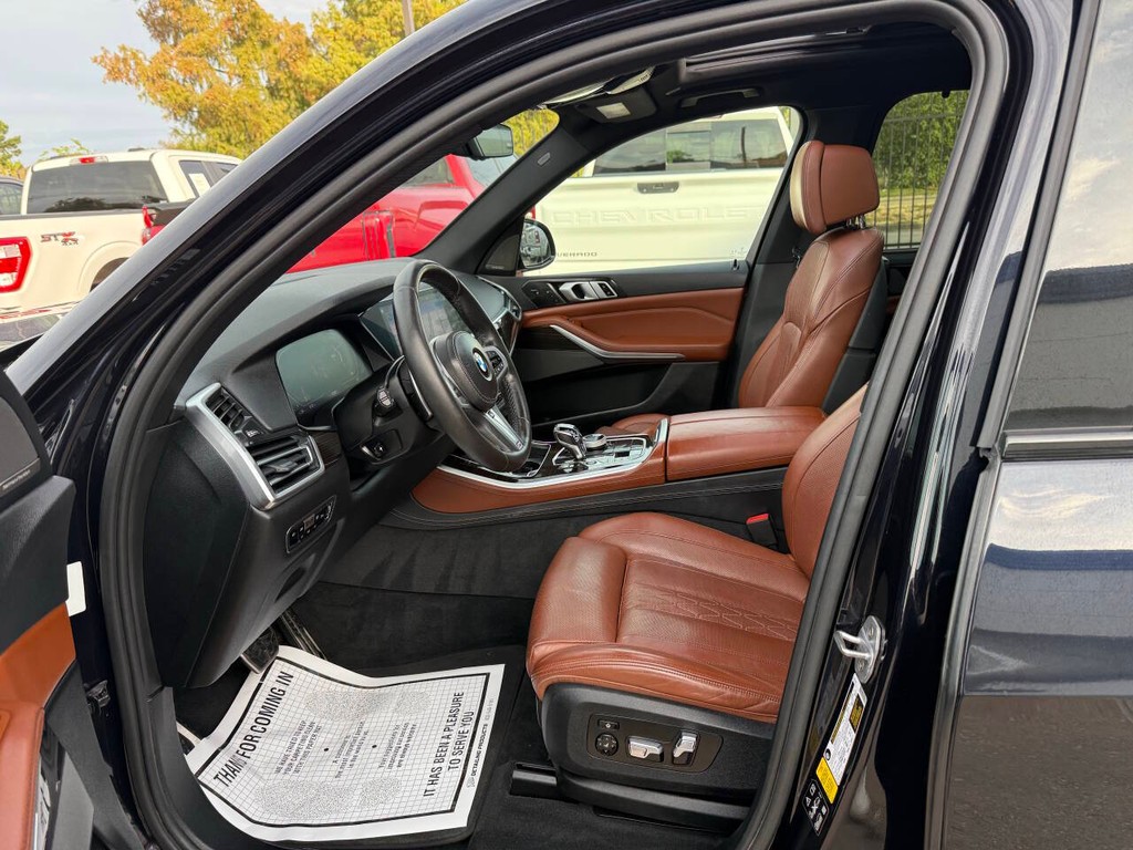 BMW X5 Vehicle Full-screen Gallery Image 07