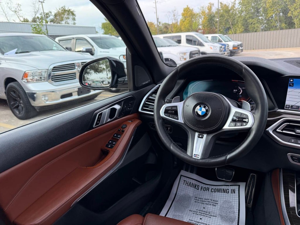 BMW X5 Vehicle Full-screen Gallery Image 19