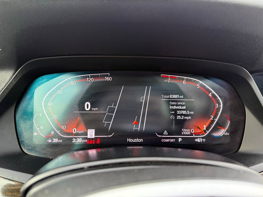 BMW X5 Vehicle Full-screen Gallery Image 33