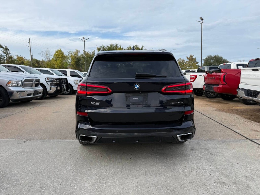 BMW X5 Vehicle Full-screen Gallery Image 41