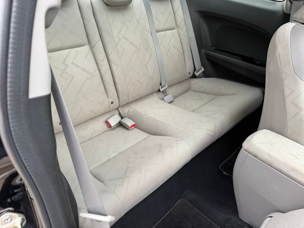 Honda Civic Vehicle Full-screen Gallery Image 12