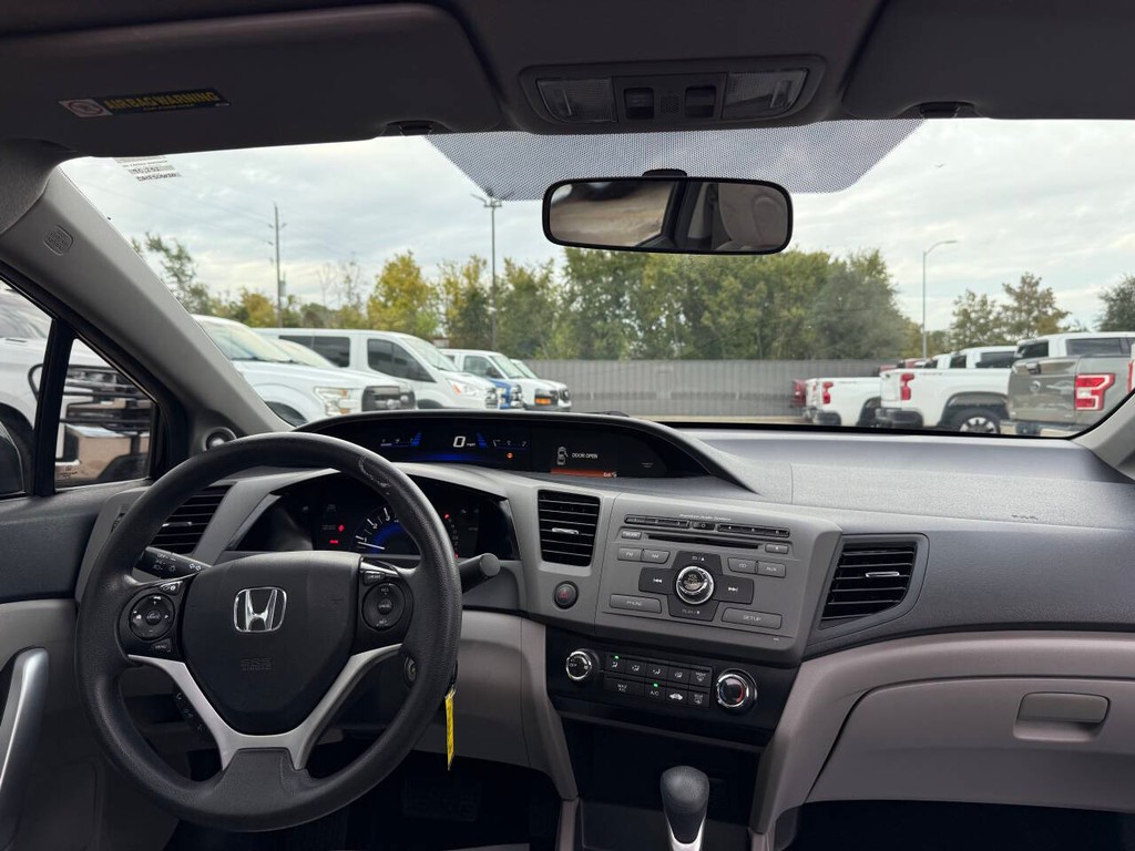 Honda Civic Vehicle Full-screen Gallery Image 14