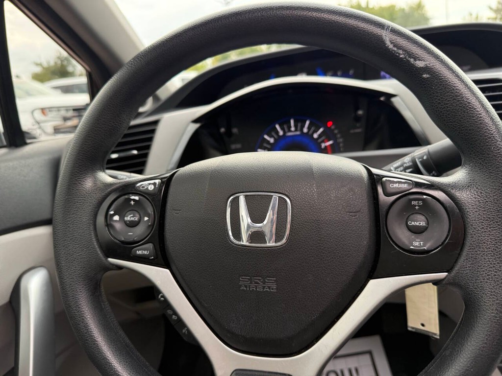 Honda Civic Vehicle Full-screen Gallery Image 18