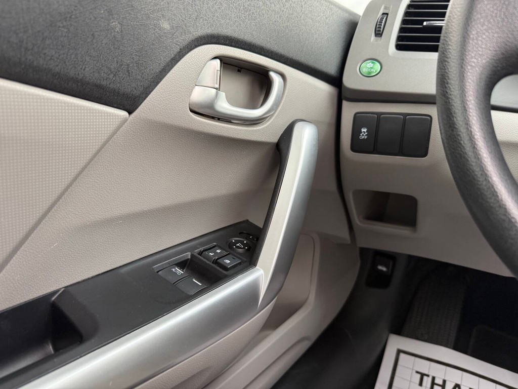 Honda Civic Vehicle Full-screen Gallery Image 23