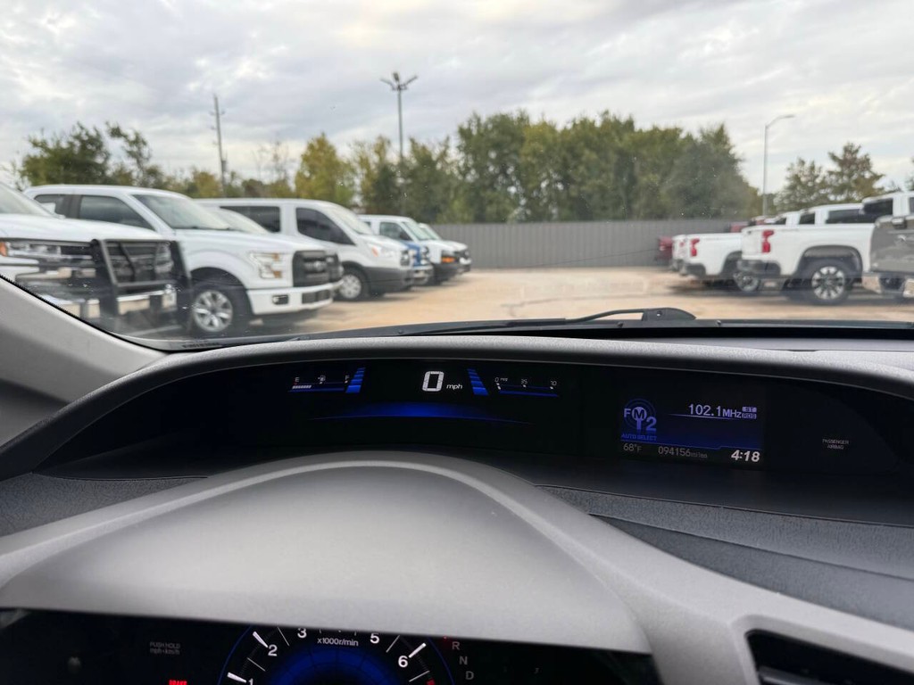 Honda Civic Vehicle Full-screen Gallery Image 25