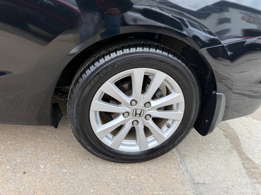 Honda Civic Vehicle Full-screen Gallery Image 31