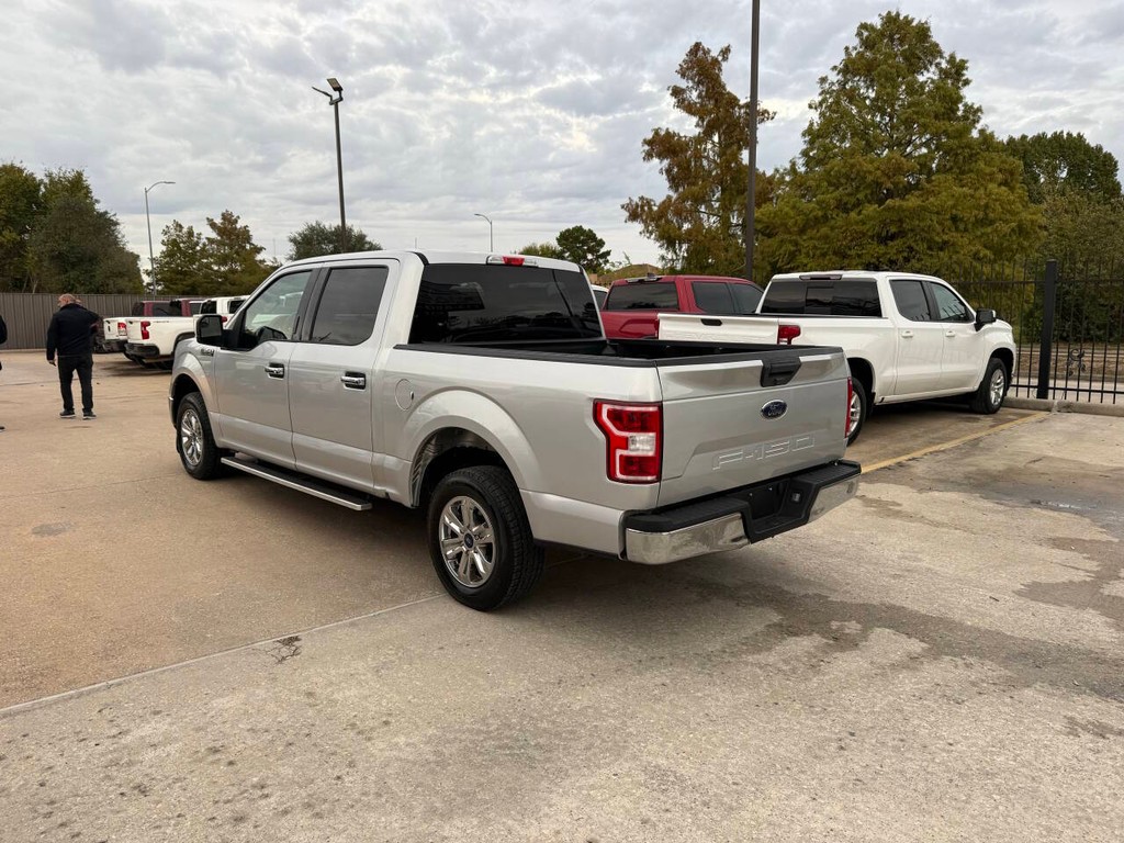 Ford F-150 Vehicle Full-screen Gallery Image 04